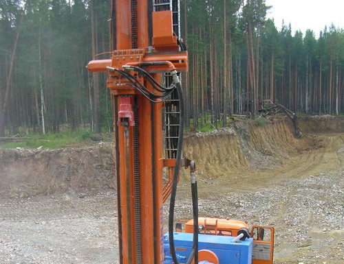 Потрібні бурові майстри та монтажники