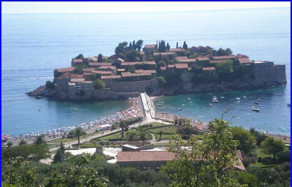 Будівельники, пора вже подумати про відпочинок!
